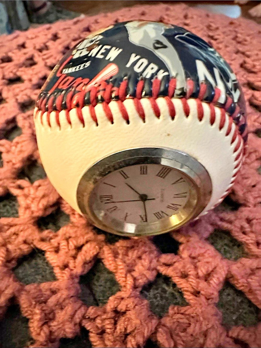 Rawlings Baseball Clock New York Yankees